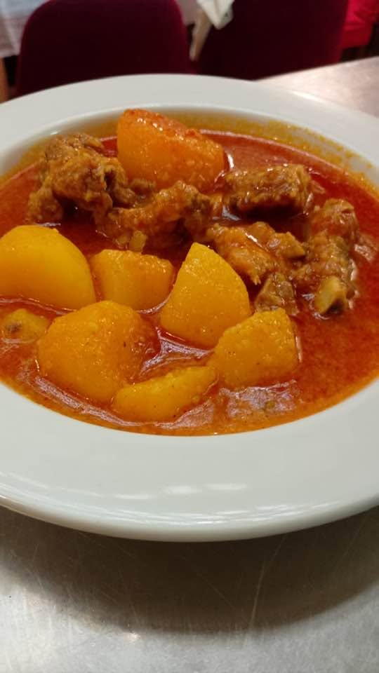 Patatas con costilla