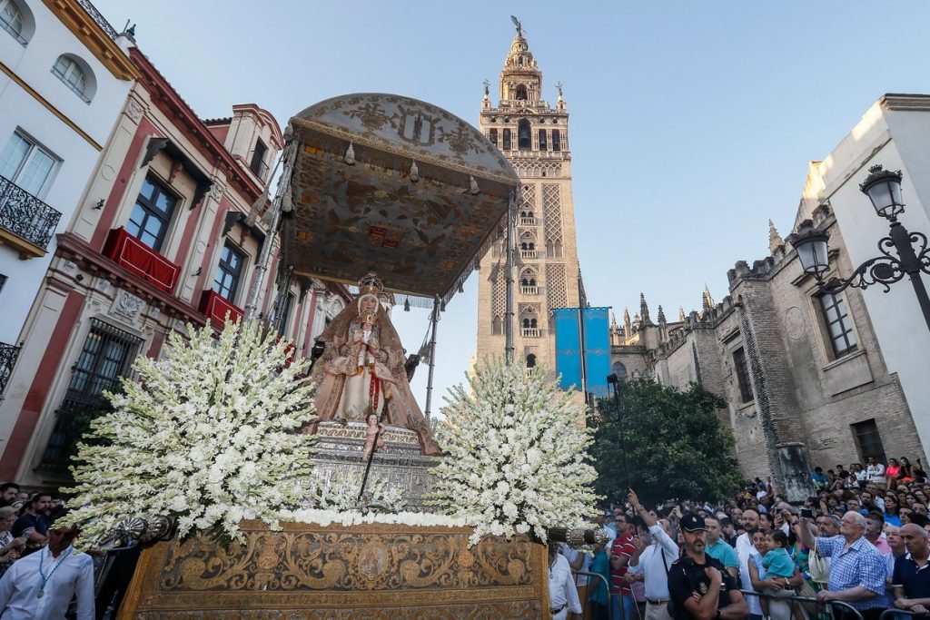procesion virgen de los reyes sevilla 1024x683 1